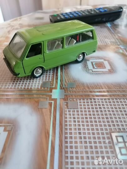 Модели автомобилей 1 24