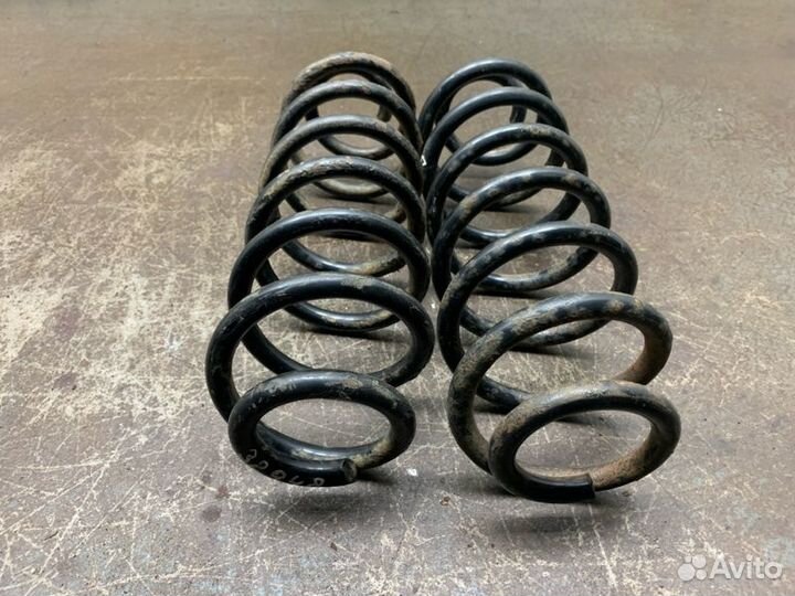 Пружина подвески задняя Volkswagen Tiguan