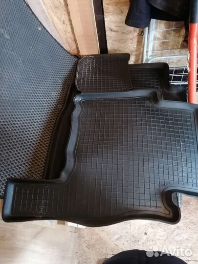 Коврики резиновые киа Соренто2