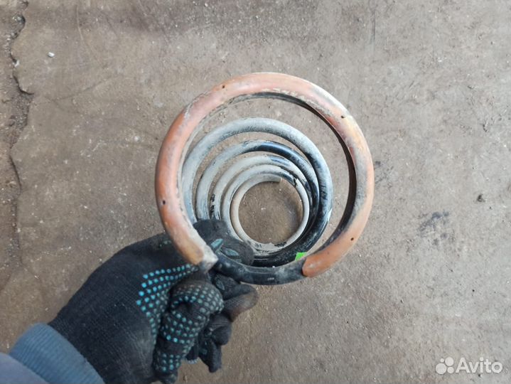 Пружина передняя Renault Duster