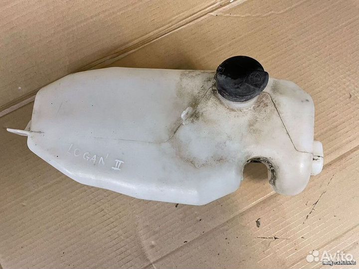 Бачок омывателя Renault Logan II