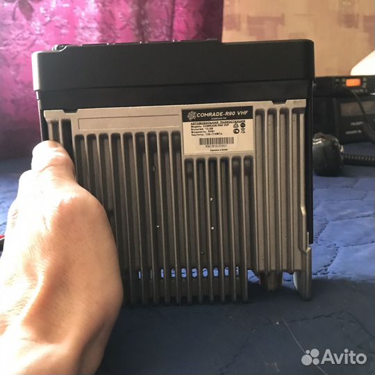 Рация comrade R90