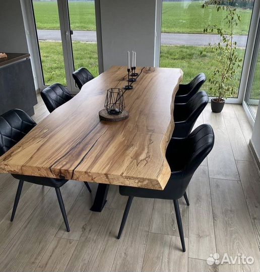 Стол из эпоксидной смолы