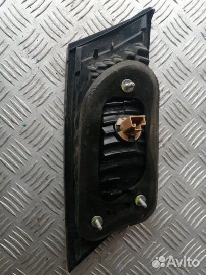 Фонарь внутренний задний правый Honda Civic 5D FN1