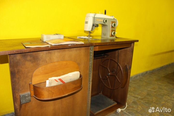 Швейная машинка veritas