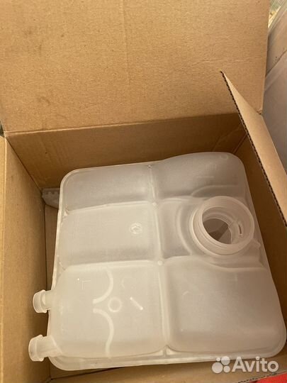 Расширительный бачок Ford Focus 2,3