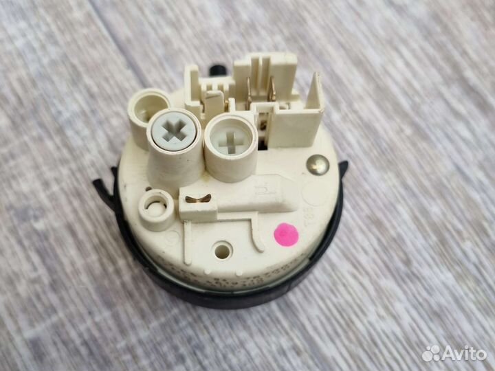 Whirlpool (Датчик уровня воды) 12NC 461971077021