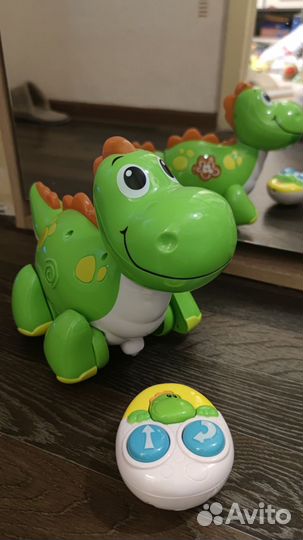 Динозаврик на пульте