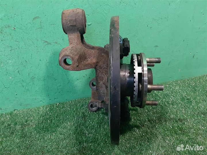 Кулак задний левый Subaru Forester SG/S11 2003