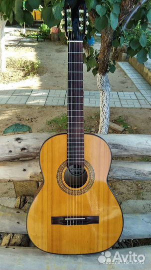 Классическая гитара бу