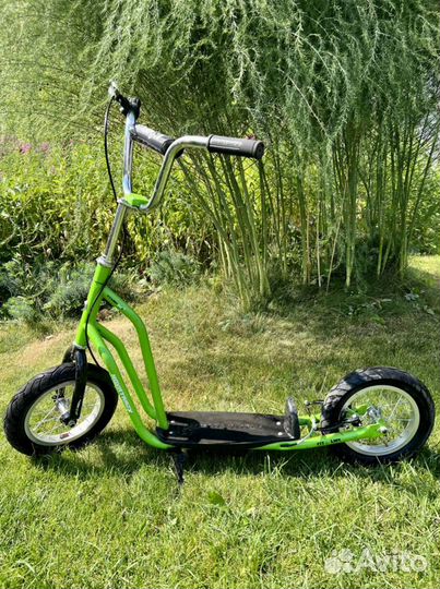 Самокат Novatrack