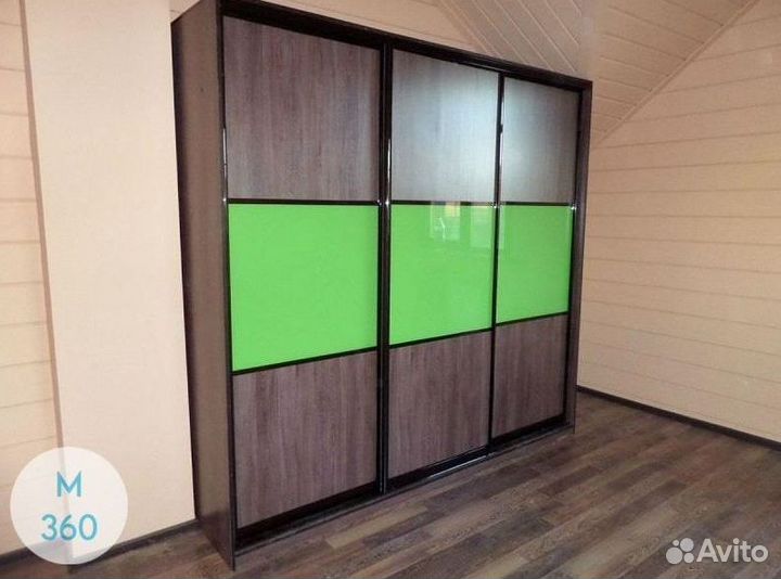 Шкаф с зеркалом