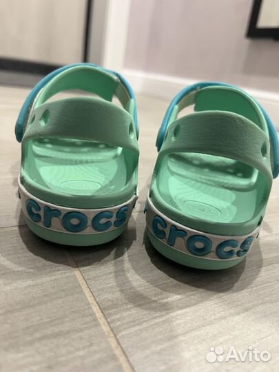 Босоножки для девочки crocs c11