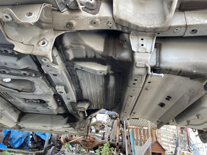 Rear cut Toyota Sienta NSP172 2016