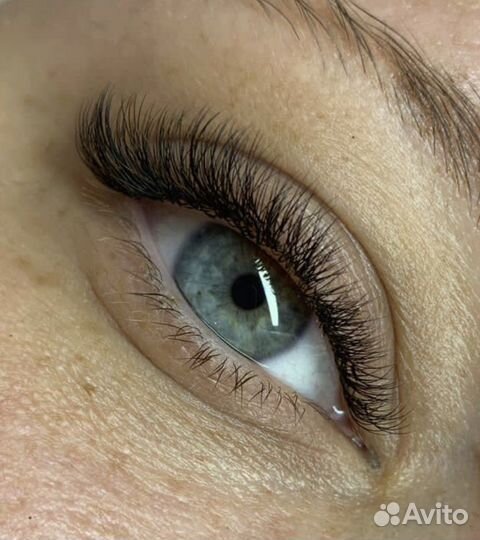 Наращивание ресниц, брови, макияж