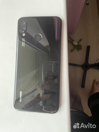 Телефон Huawei p20 lite