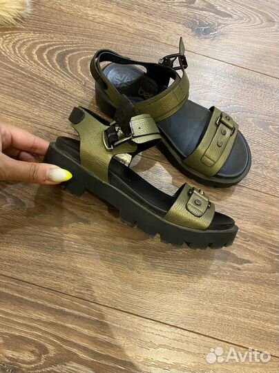 Босоножки для девочки