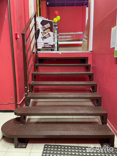 Крыльцо лестница для коммерческого помещения