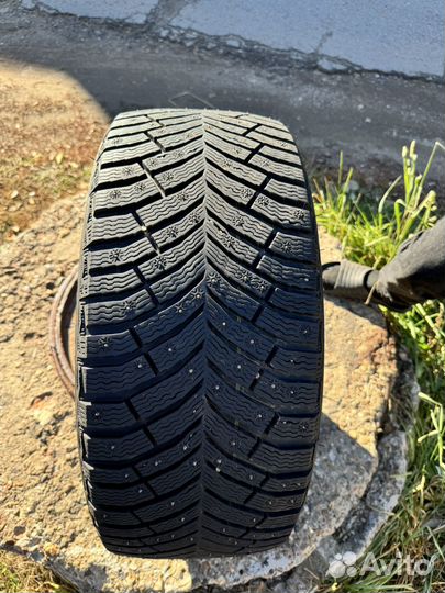 Michelin X-Ice North 4 245/40 R19