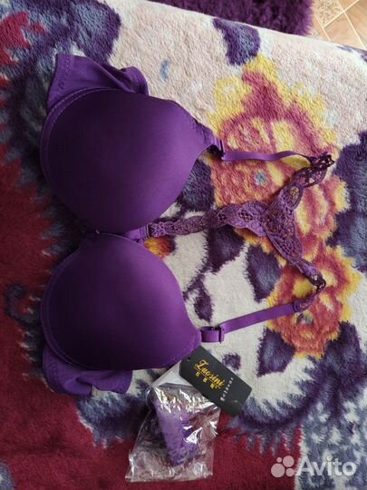 Бюстгальтера и топы новые