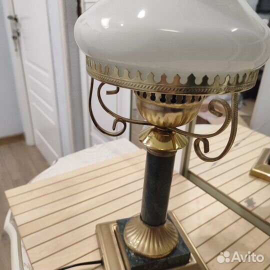 Лампа настольная винтаж мрамор