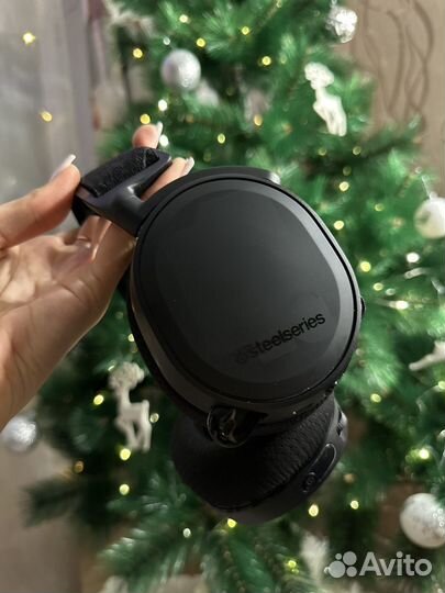 Игровые наушники SteelSeries Arctis 7