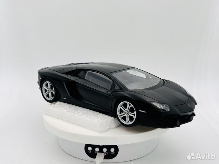 1/18 Autoart Lamborghini Aventador LP700-4 black