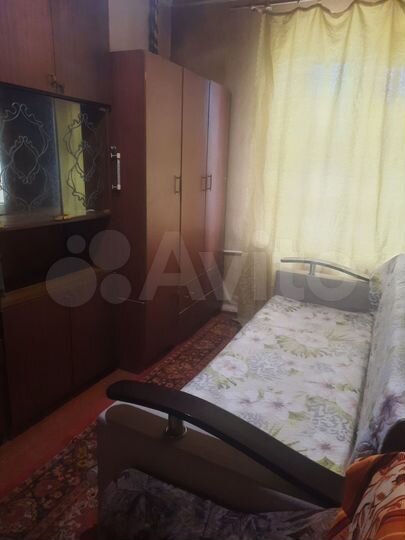 Комната 11 м² в 3-к., 1/2 эт.