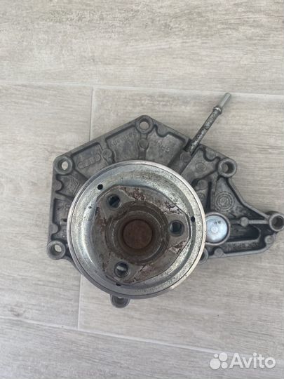 Водяной насос помпа Audi A6,7 2.8