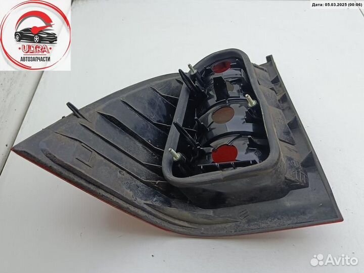 Фонарь задний правый б/у Mercedes W202 (C)