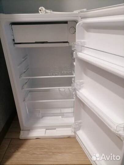 Холодильник маленький новый