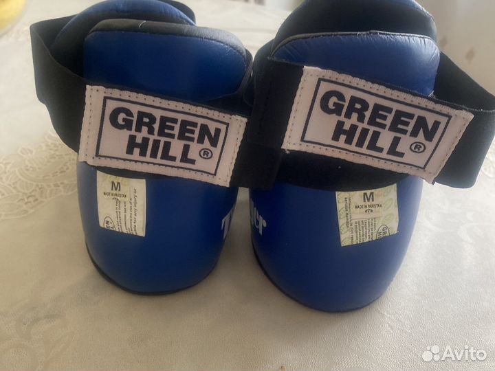 Накладки на ноги для бокса карате