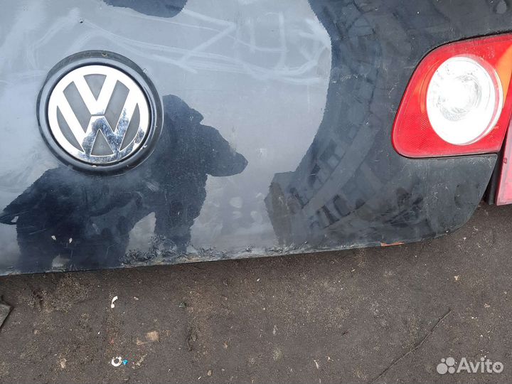 Крышка багажника Volkswagen Passat B6