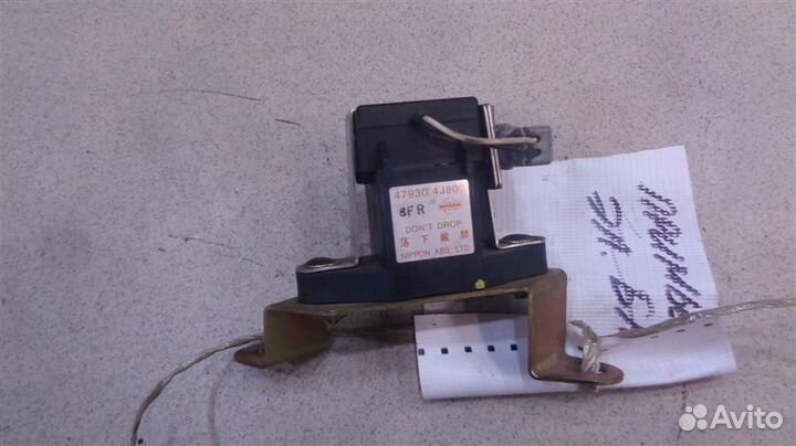 Датчик курсовой устойчивости Nissan Primera P11 1