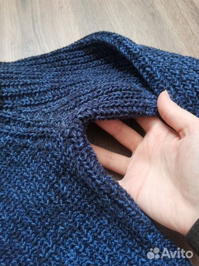 Свитер женский