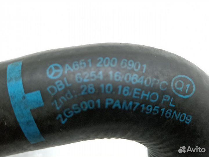 Патрубок системы охлаждения Mercedes-Benz