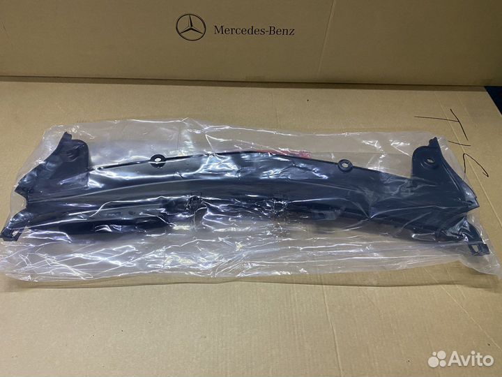 Воздуховод радиатора Mercedes W213