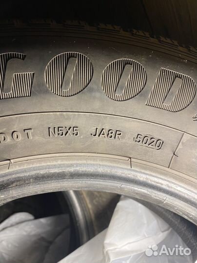 Goodyear EfficientGrip SUV 4x4 225/70 R16 103H