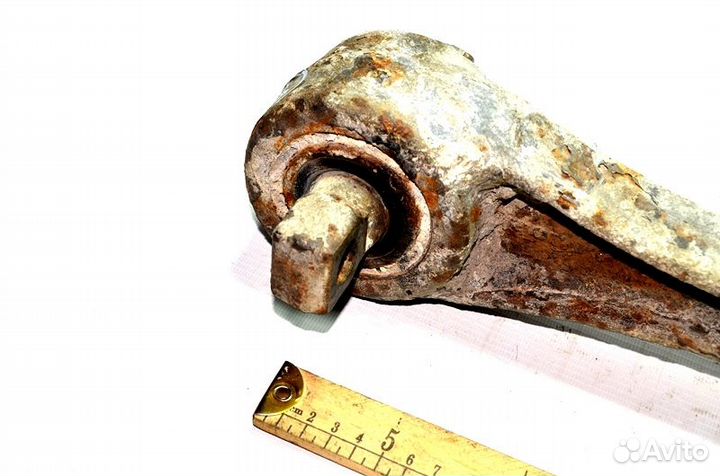 Реактивная тяга ведущего моста, левая volvo FH (01