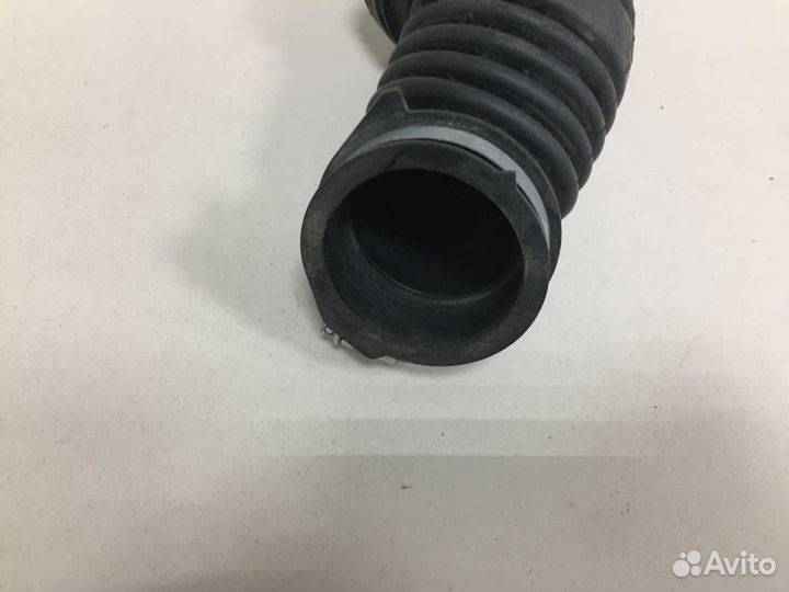 Патрубок воздушного фильтра Toyota Corolla E150 20