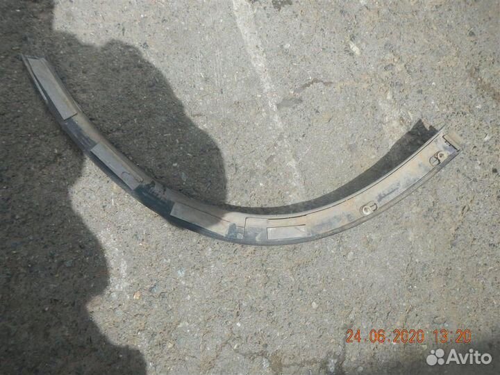 Накладка переднего крыла левого Mitsubishi Outlan