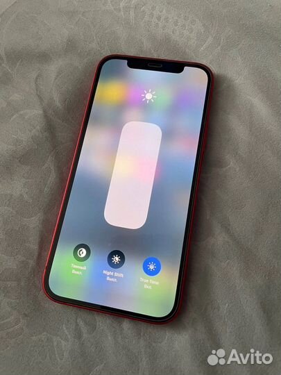 Мобильный телефон iPhone