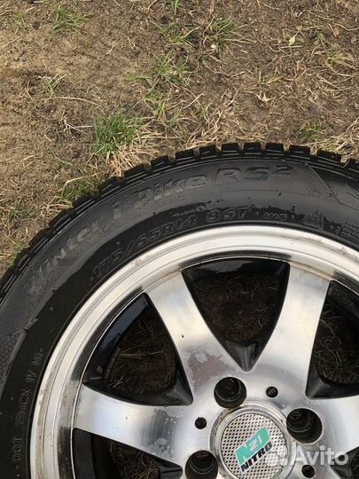 Yokohama SnowSafety 185/65 R14 194U