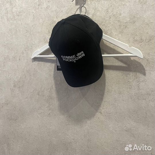 Кепка comme des fuckdown
