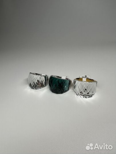 Кольцо с кристаллами размерное