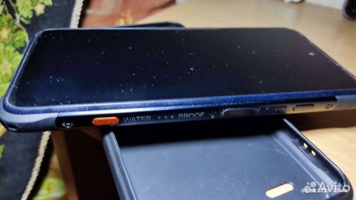 Защищенный смартфон ip68