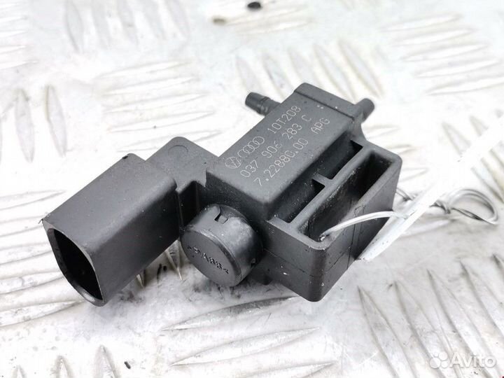 Клапан вакуумного управления Audi A3 037906283C