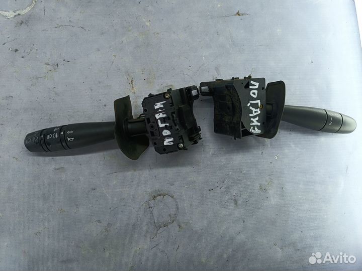 Переключатель подрулевой Renault Logan