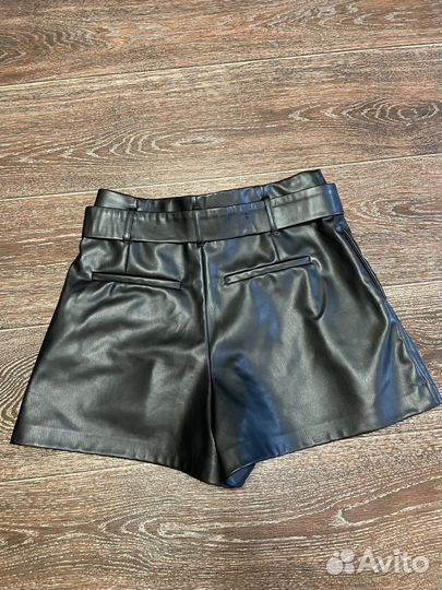 Кожаные черные шорты zara S в идеальном состоянии