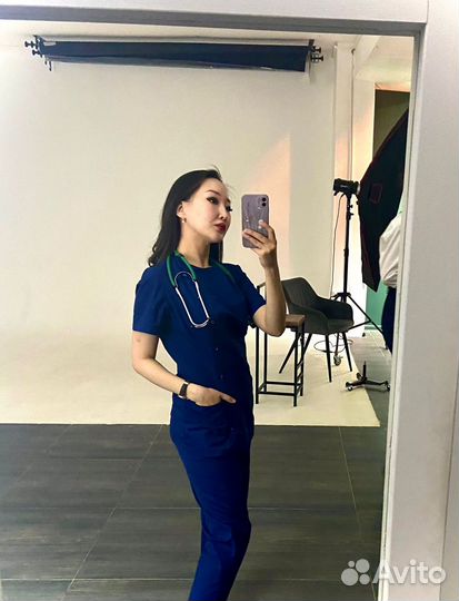 Массажистка